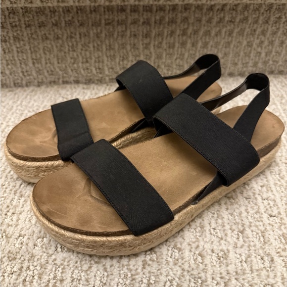 Women's Black Espadrille Sandals Size 8 - Picture 2 of 3
